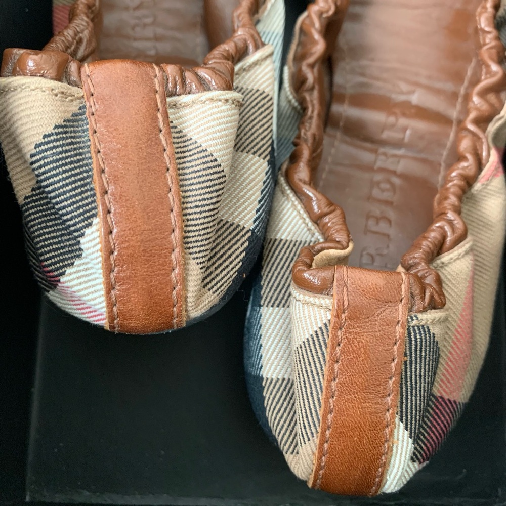 Burberry Ballet Flats in Nova Check Plaid with Brown Leather Triple Buckle EU 37 - Picture 13 of 16